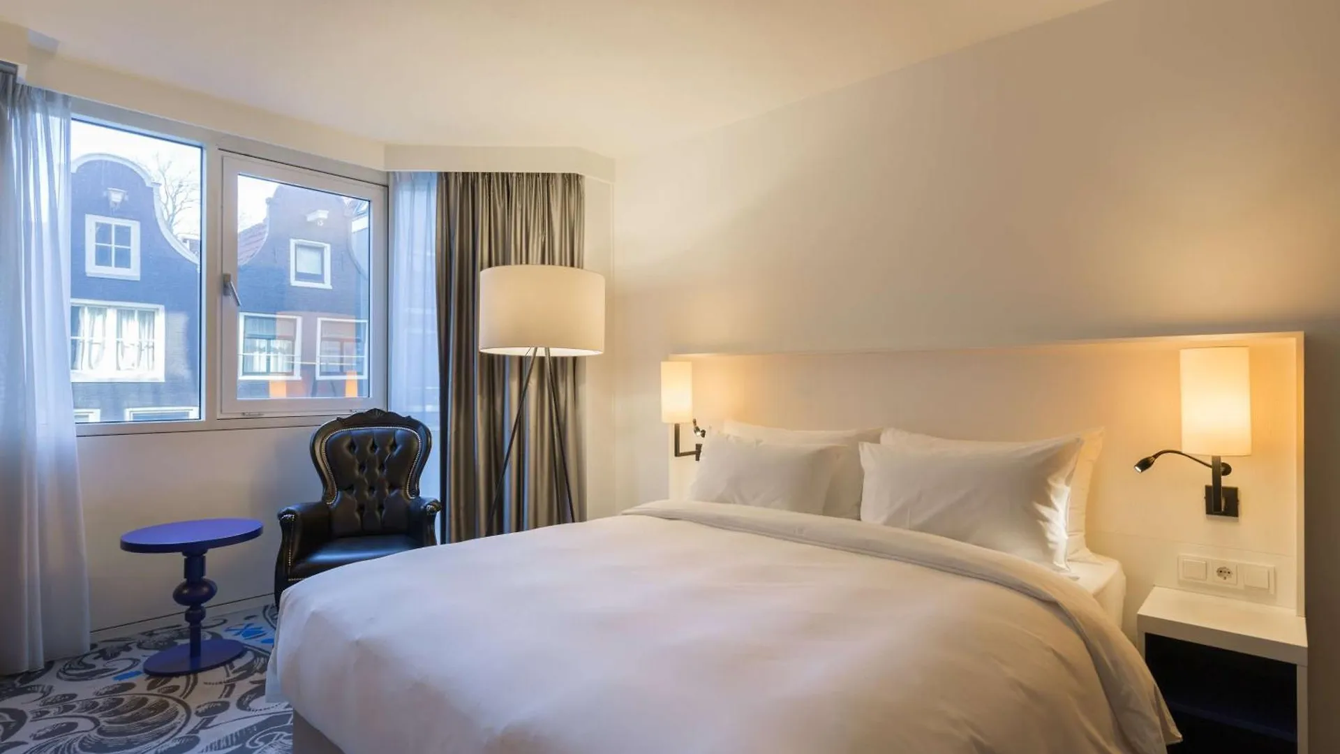 Radisson Blu Hotel, Amsterdam City Center 4*,